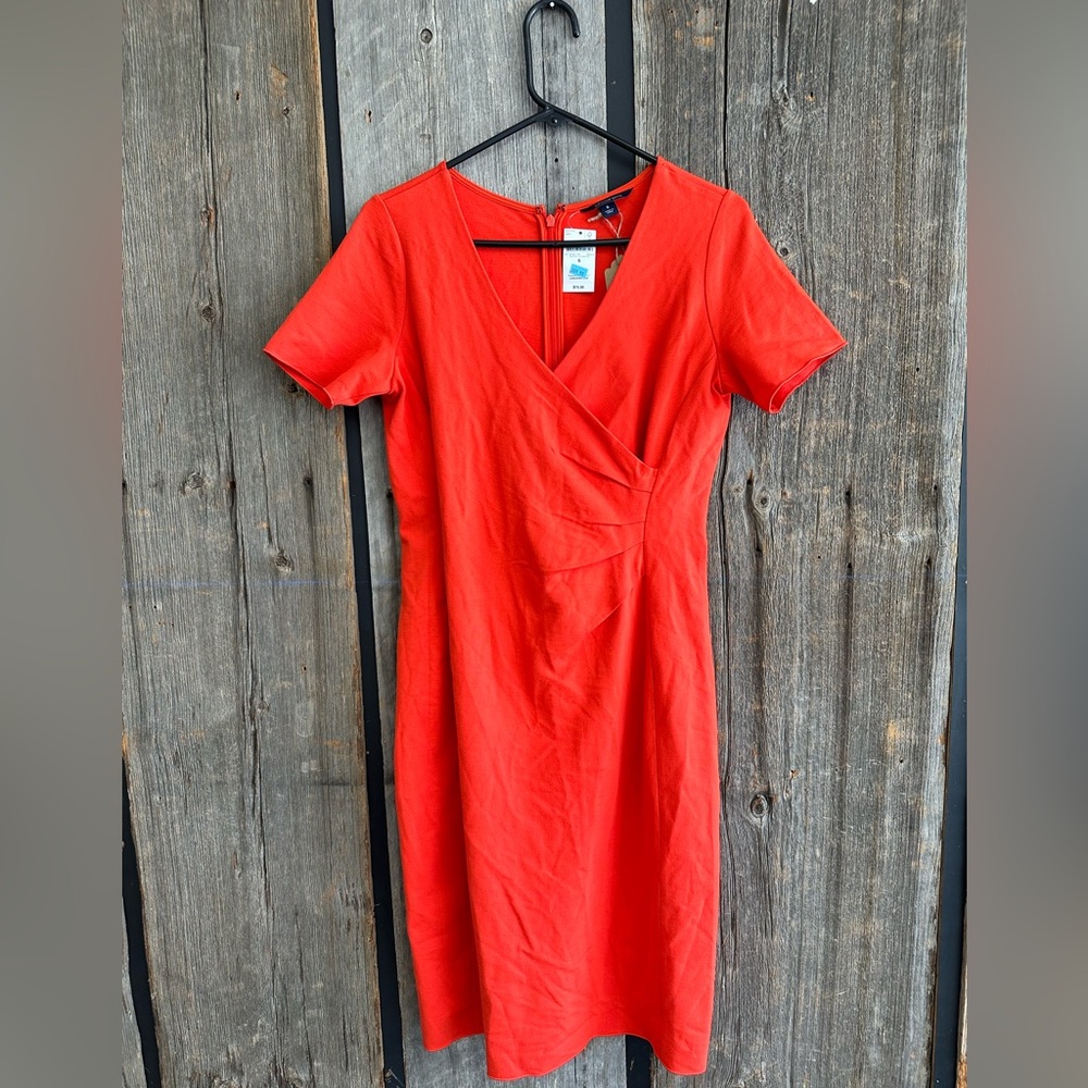NWT Land’s End Women’s Size 4 Red faux wrap Dress with short sleeves. Career.